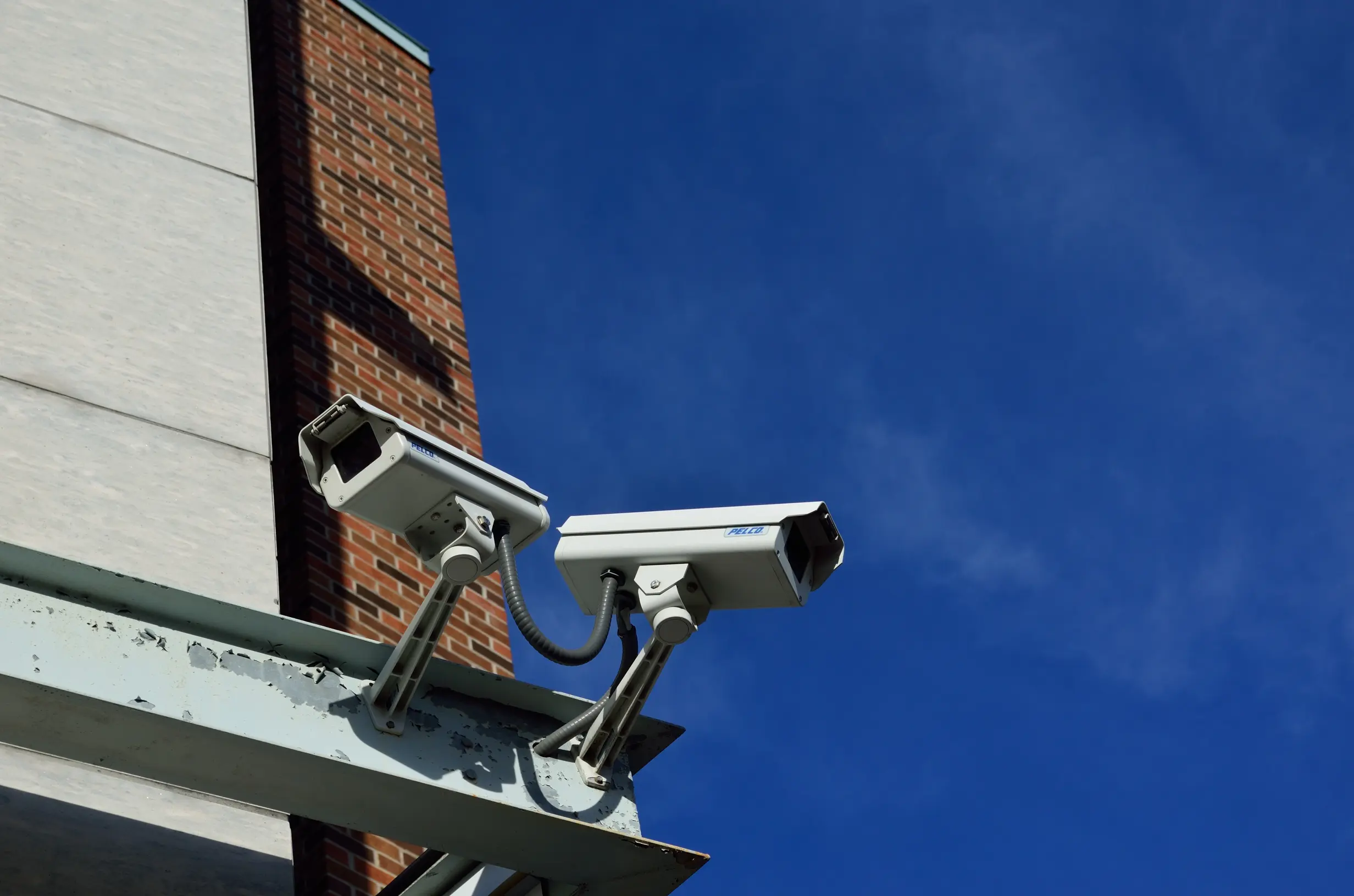 light-sky-camera-roof-mast-blue-661437-pxhere.com